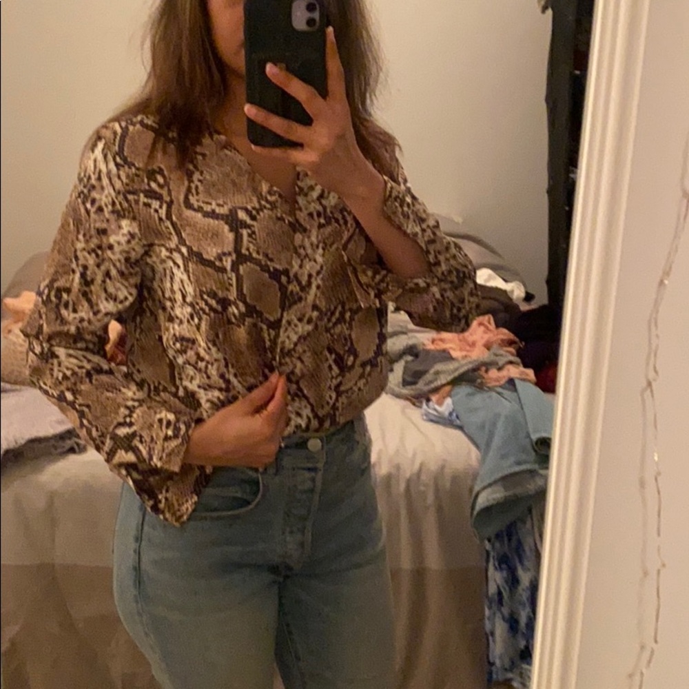 Top - Picture 2 of 4